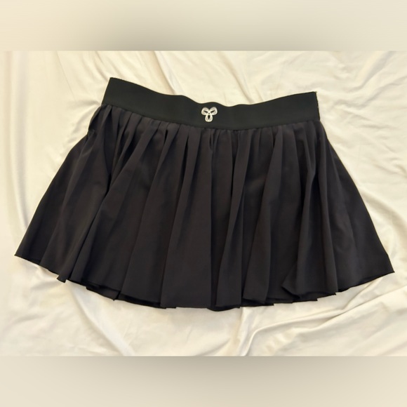 ARITZIA skirt - Picture 4 of 4